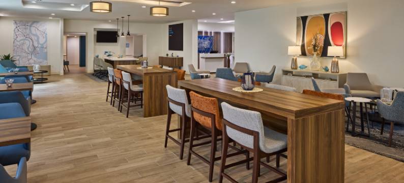 洲际酒店集团旗下查尔斯顿市中心西缘智选假日酒店及套房(Holiday Inn Express & Suites CHARLESTON DWTN - WESTEDGE by IHG)图片