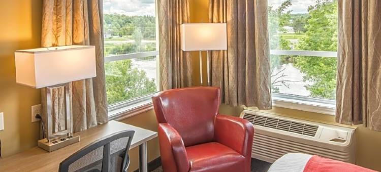 蒙洛里耶温德姆速8酒店(Super 8 by Wyndham Mont Laurier)图片