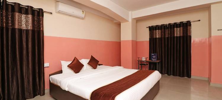 OYO 4979 普拉布哈皇宫小屋(Super Hotel O Prabha Palace Lodge)图片