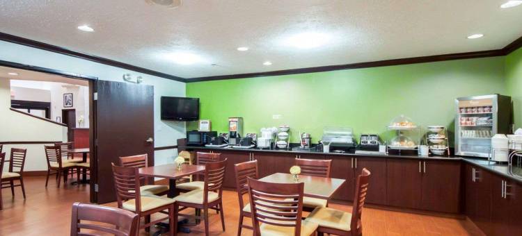 爱德蒙得大学附近舒眠套房酒店(Sleep Inn & Suites Edmond Near University)图片