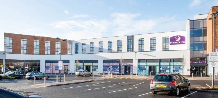 特罗布里奇普瑞米尔酒店(Premier Inn Trowbridge)图片