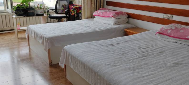 小镇家庭公寓(商业街1号分店)图片