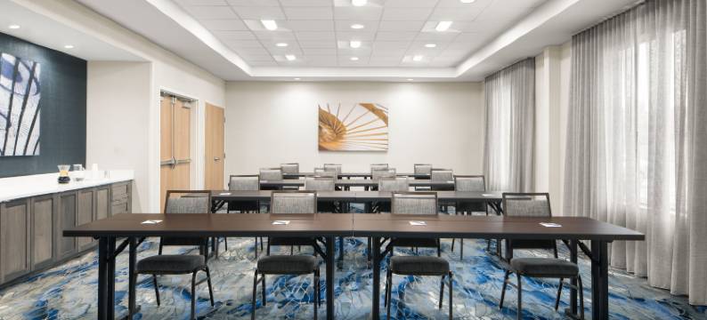 惠特塞特万枫套房酒店(Fairfield Inn & Suites Whitsett Greensboro East)图片