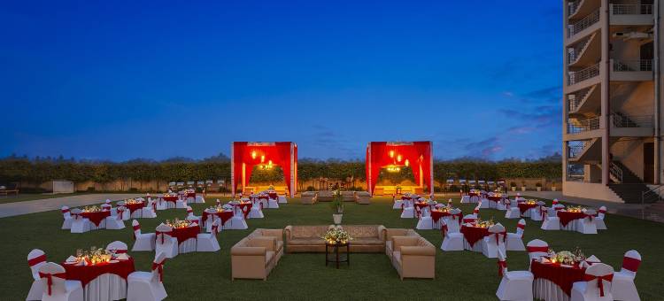 德拉敦塞弗特萨诺瓦高级酒店(Seyfert Sarovar Premiere Dehradun)图片