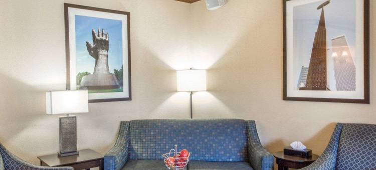 塔尔萨市区西部康福特茵酒店(Quality Inn Tulsa-Downtown West)图片