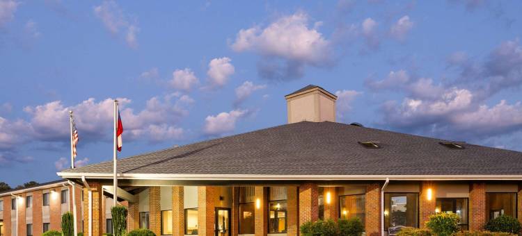 拉格兰奇呗盟套房酒店(Baymont by Wyndham LaGrange)图片