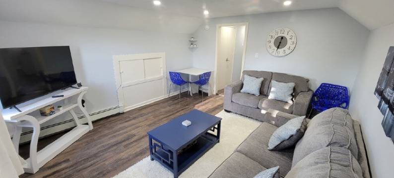 Cheerful 2-Bedroom Apartment with Smart Home Tech.图片