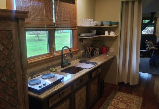 Comfortable, Classy Farmstay Studio, walk to secluded world-class Kahili Beach Hotel Overview