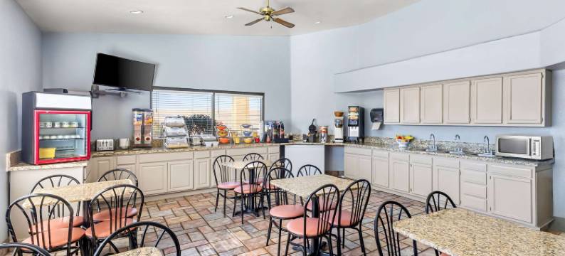 巴克艾温德姆戴斯酒店(Days Inn by Wyndham Buckeye)图片