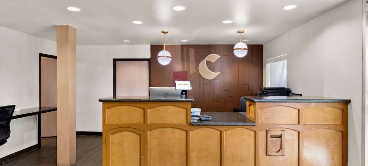 舒适套房酒店(Comfort Inn & Suites Near Kino Sports Complex)图片