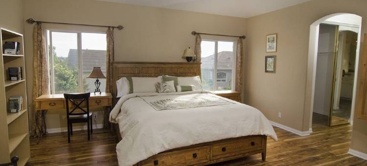 ~Open 6/27-7/2! Unique Villa! Walk to Beach, Pool&Spa, Pets Ok!~图片