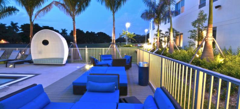 迈阿密多拉雅乐轩酒店(Aloft Miami Doral)图片