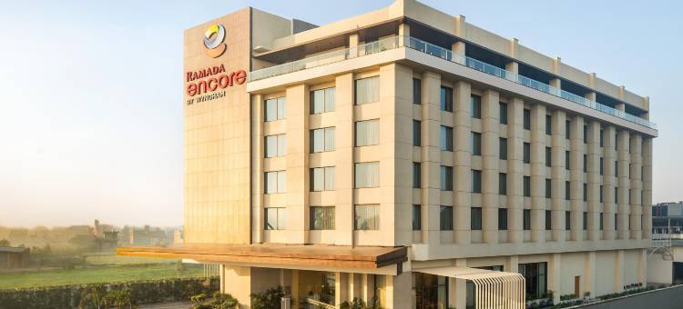 阿姆利则尔机场温德姆华美达安可酒店(Ramada Encore by Wyndham Amritsar Airport)图片