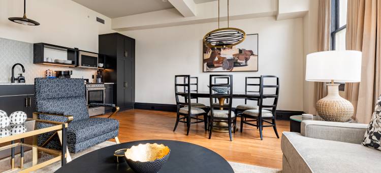四卧室团体空间 波本街 可容纳16人 公寓 | 梅费尔(4BR Group Space for 16 Near Bourbon St | The Mayfair)图片