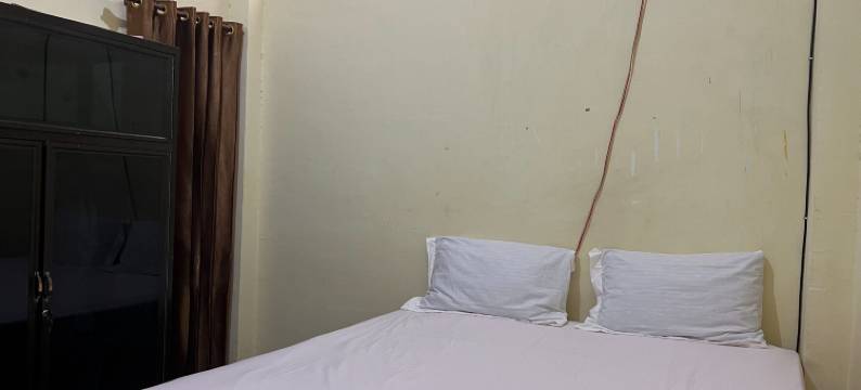 Hotel O Qq Kost 靠近克贝萨兰海滩(Hotel O Qq Kost Near Pantai Kebesaran Beach)图片