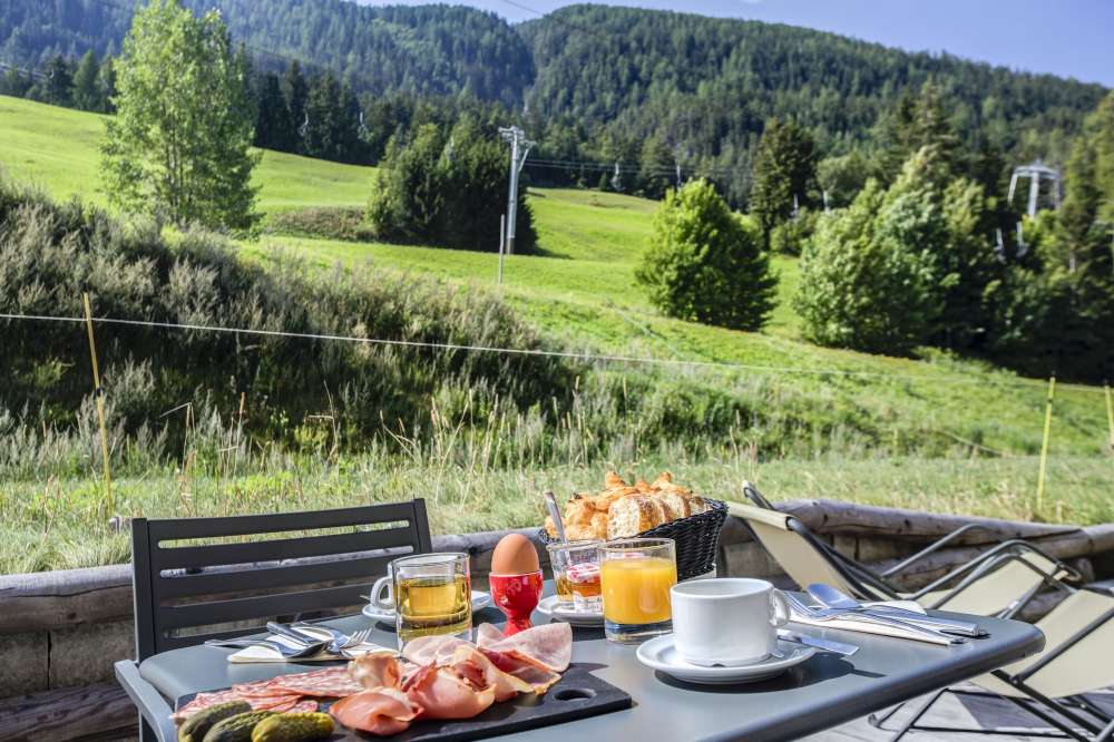 Hôtel Saint Charles Val Cenis Over view