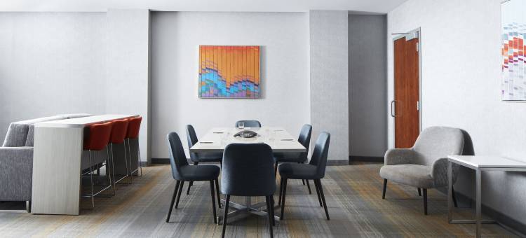 河畔酒店(River Hotel)图片