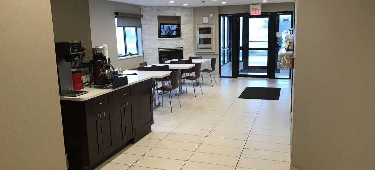 莫尼温德姆速 8 酒店(Super 8 by Wyndham Monee)图片