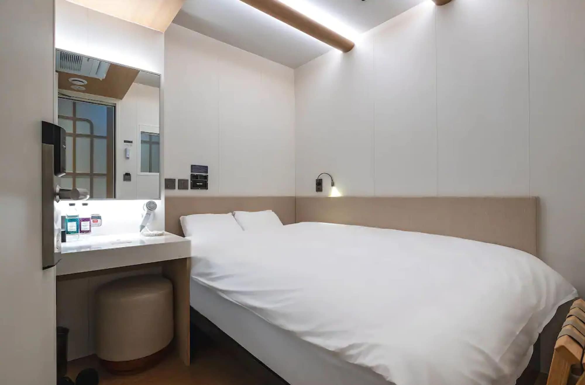 DarakHyu Yeosu Capsule Hotel by WalkerhillOver view