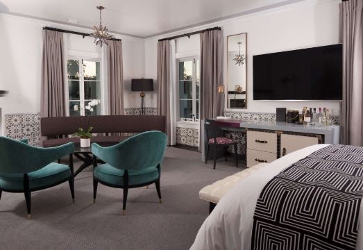 Hotel CalifornianHotel Overview