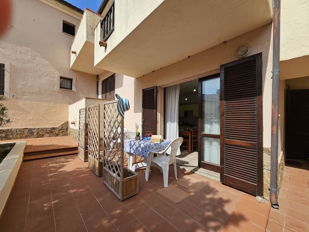 Baia di Ulisse Over view