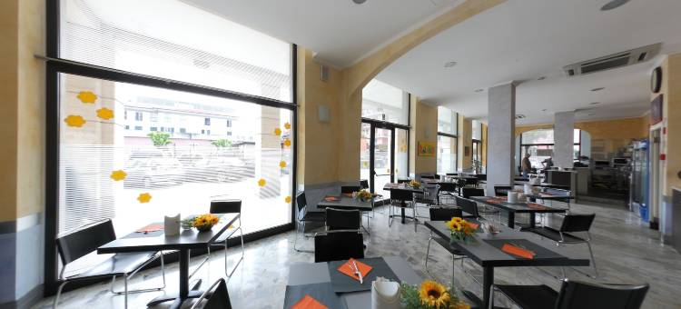 法拉利酒店(Hotel Ferrari)图片