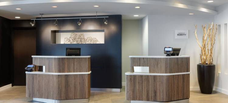 爱迪生伍德布里奇万怡酒店(Courtyard Edison Woodbridge)图片