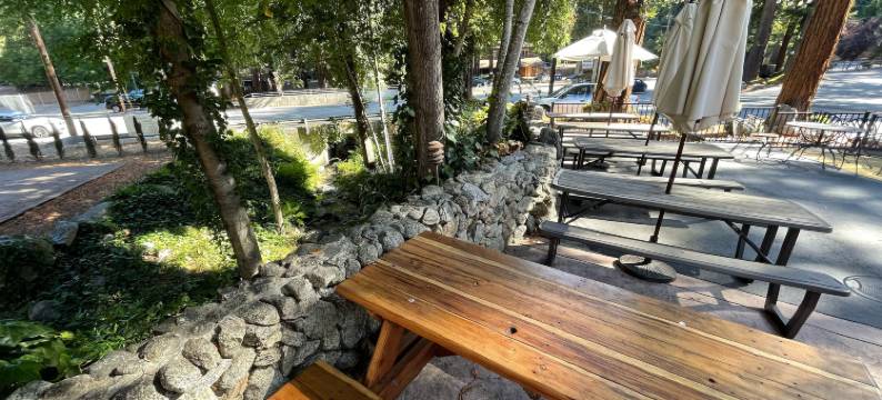 历史悠久的布鲁克代尔旅馆，圣克鲁斯山(The Historic Brookdale Lodge, Santa Cruz Mountains)图片