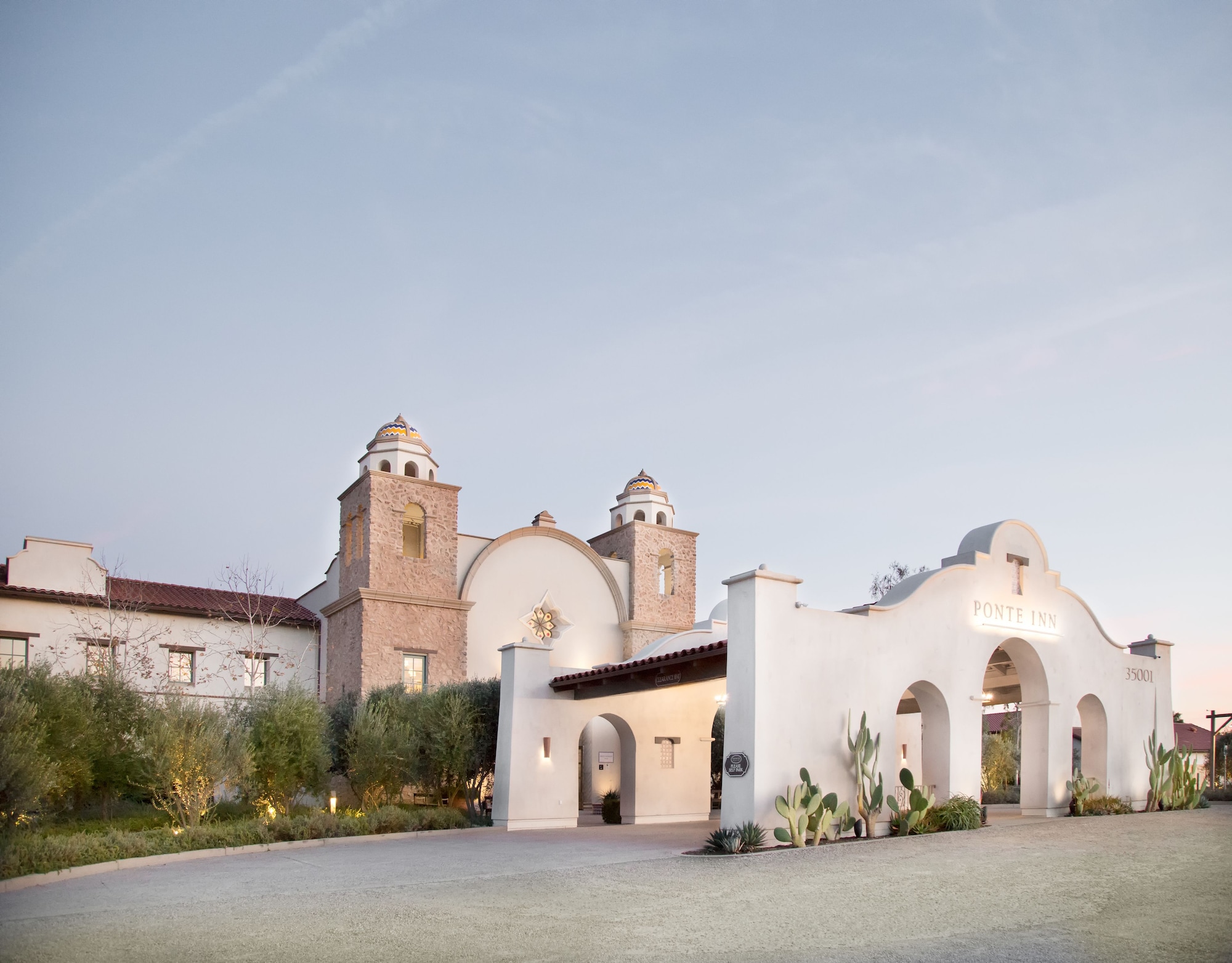 Ponte Vineyard Inn Over view