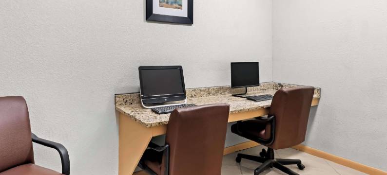 玛吉贝斯特韦斯特优质套房酒店(Best Western Plus Magee Inn and Suites)图片