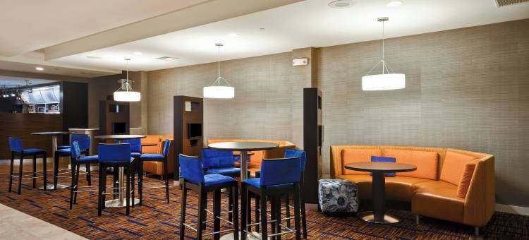 海恩尼斯科德角万怡酒店(Courtyard Cape Cod Hyannis)图片