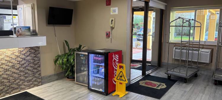 蒙德莱因-利伯蒂维尔地区速8酒店(Super 8 by Wyndham Mundelein/Libertyville Area)图片