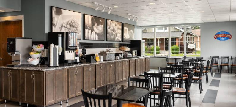 杰斐逊城呗盟套房酒店(Baymont by Wyndham Jefferson City)图片