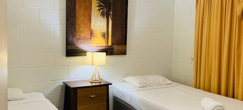 艾利滩别墅(Airlie Beach Apartments)图片