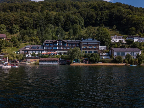 格林贝格湖畔乡村酒店