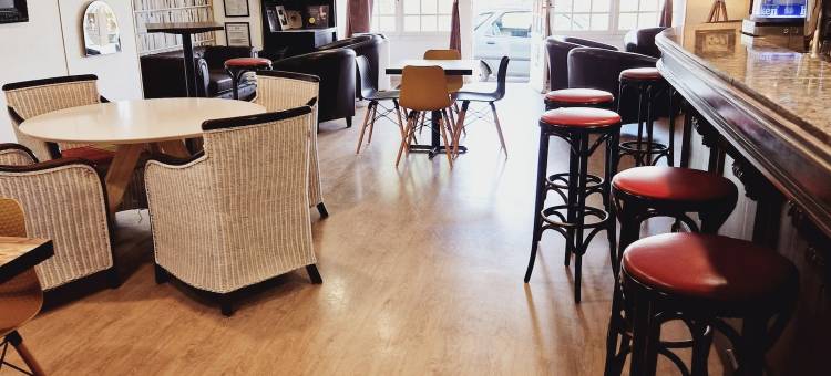 布里特酒店Essentiel庞蒂维-罗比克(Brit Hotel Essentiel Pontivy Robic)图片