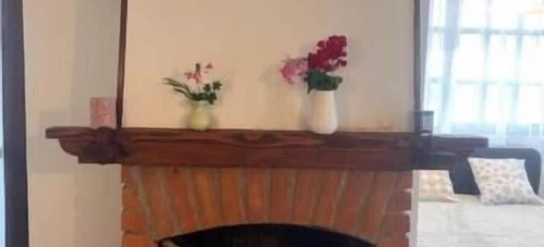 斯梅代雷沃的假日屋，带城市、花园和河景(Holiday House in Smederevo With City, Garden, and River Views)图片