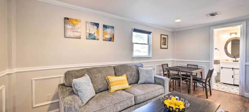 海湾岸边度假租赁～距离沙滩7英里(Bay Shore Vacation Rental ~ 7 Mi to the Beach)图片