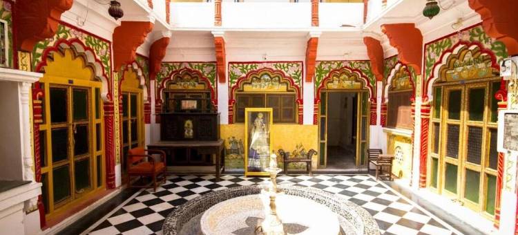 普拉卡什克里什娜哈维里威望酒店(Krishna Prakash Heritage Haveli)图片
