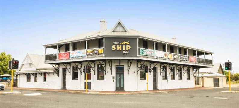 船舶旅馆睡帽酒店(Nightcap at the Ship Inn)图片