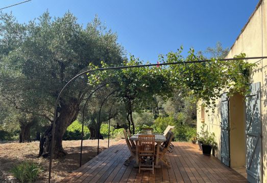 Bastide Sainte Trinide Hotel Overview