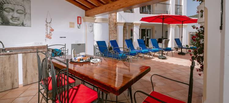 Villa in Cala Llonga near Beach & Ferry Port图片