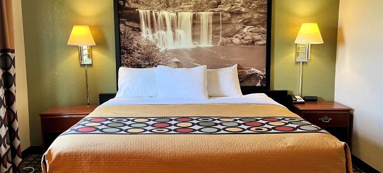 Super 8 by Wyndham Madison IN图片