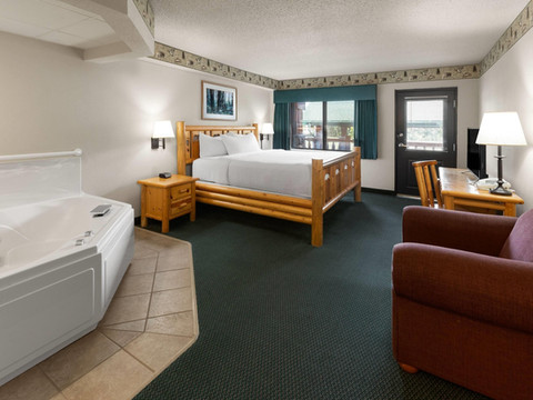 Shell Lake Lodge, a Travelodge by Wyndham