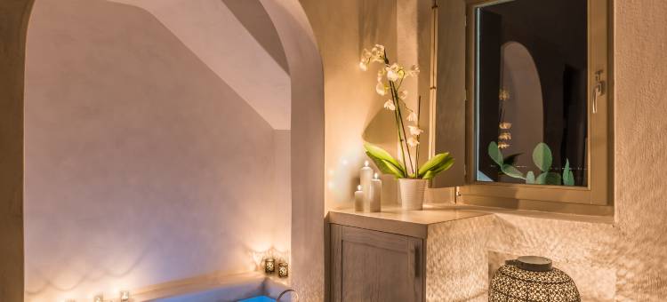 岩石酒店(On the Rocks)图片