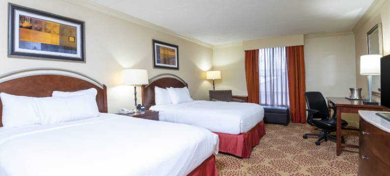 大急流城机场希尔顿逸林酒店(DoubleTree by Hilton Hotel Grand Rapids Airport)图片