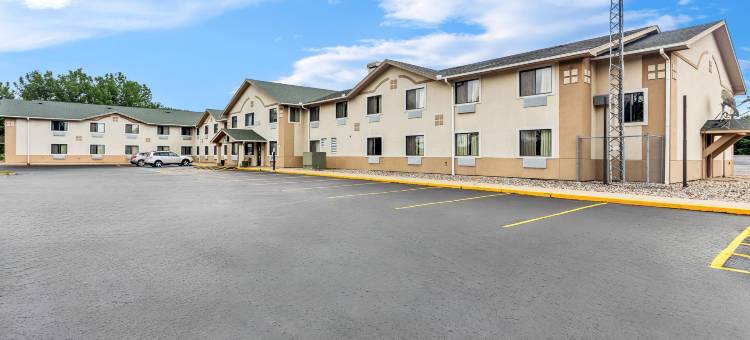 豪-斯特吉斯品质酒店及套房(Quality Inn & Suites Howe - Sturgis)图片