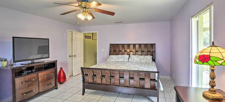 湖泊Okeechobee钓鱼退房，配备火坑!(Lake Okeechobee Fishing Retreat w/ Fire Pit!)图片