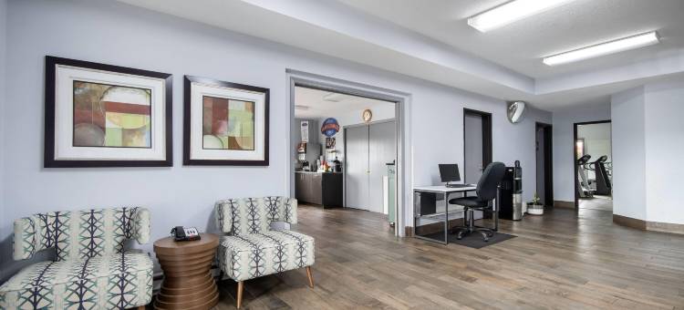 马里内特呗盟套房酒店(Baymont by Wyndham Marinette)图片