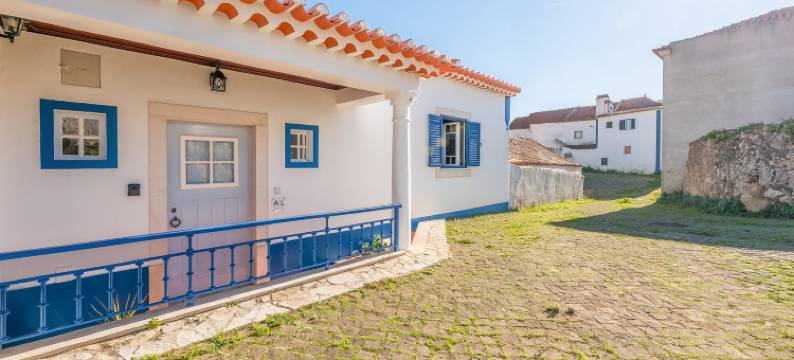 Lovely countryside house near the beach图片